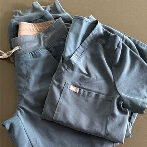 Fig’s Dark Harbor Scrub set